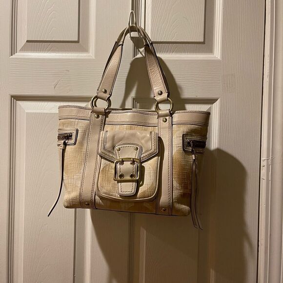 COACH LEGACY SIGNATURE  CREAM &Beige Canvas Tote #7551 leather trims & Straps. - Picture 4 of 16